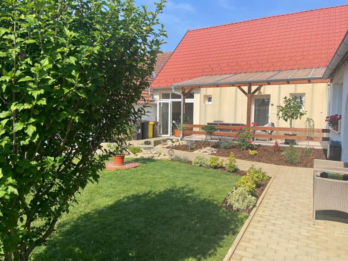 Apartmány u Pálavy Přítluky Exterior foto